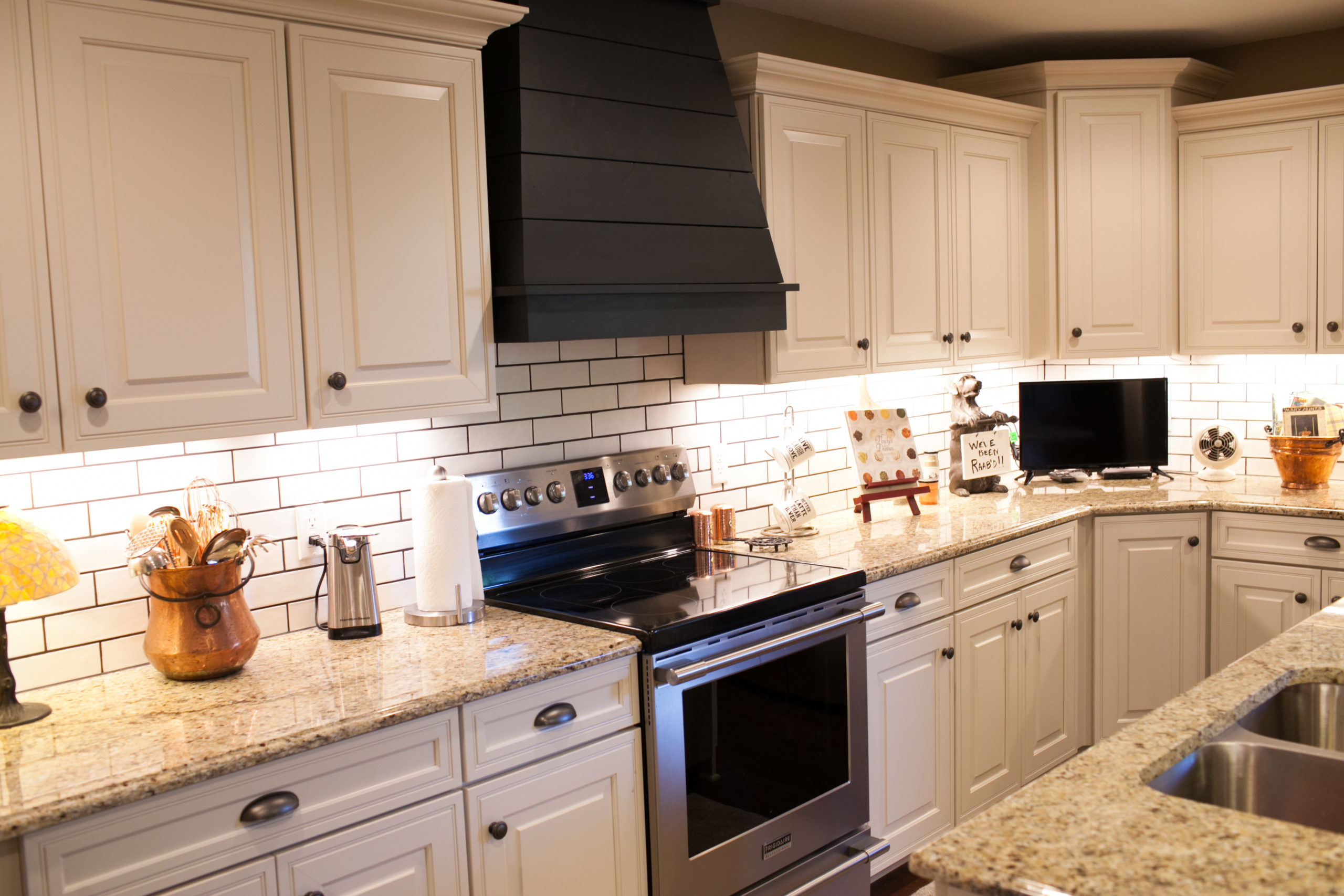 Four Tips for Selecting Finishes for Your Kitchen Remodel
